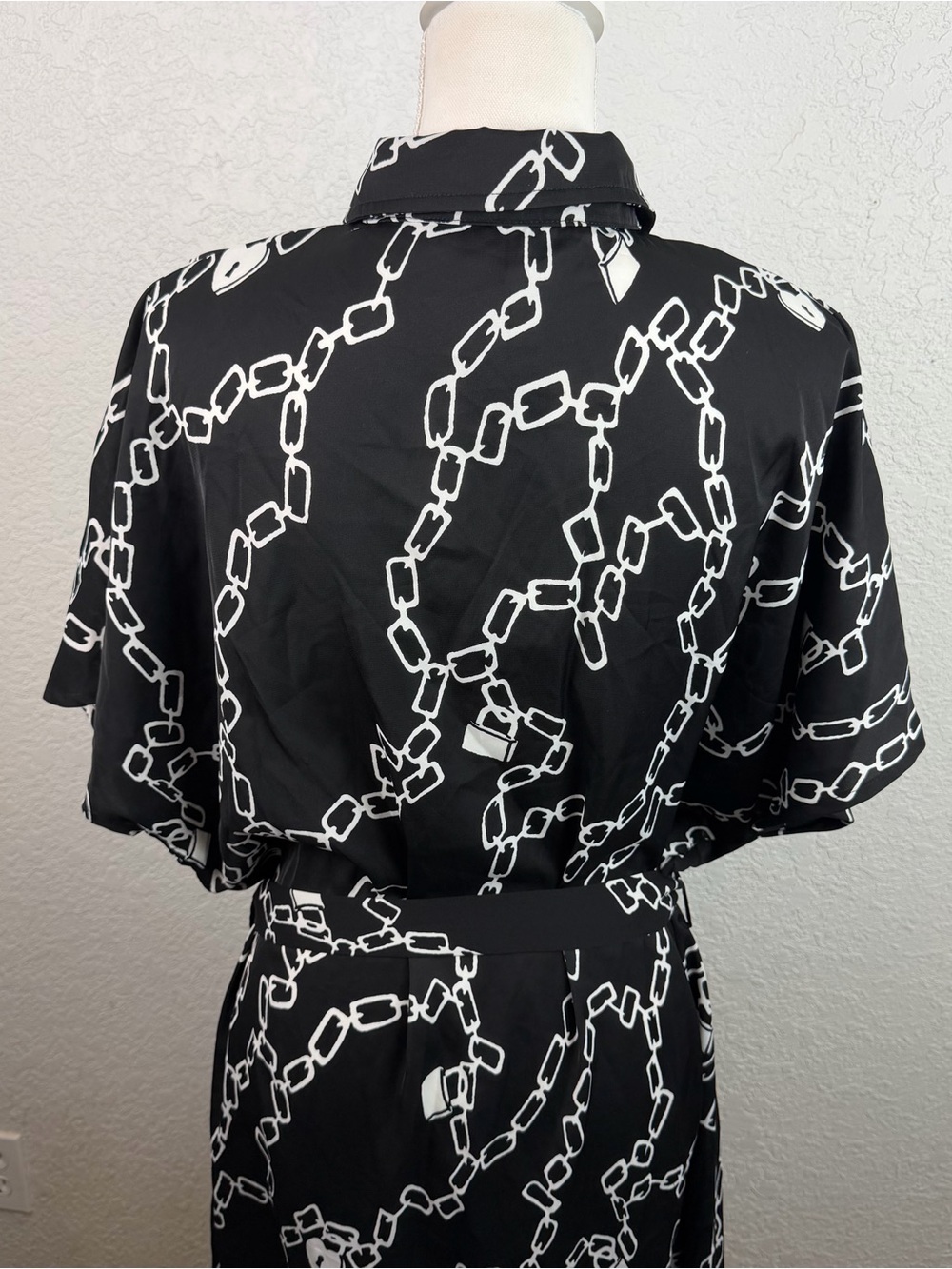 Disturbia | Lovelock Black White Chain Print Button Oversized Midi Dress New - Picture 7 of 10